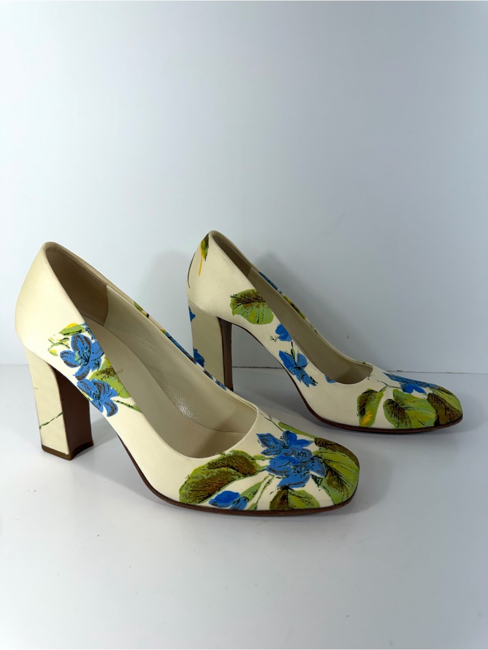 Vintage Prada Floral Print Satin Block Heel Pumps - Cream, Size 38.5 (US 8.5)